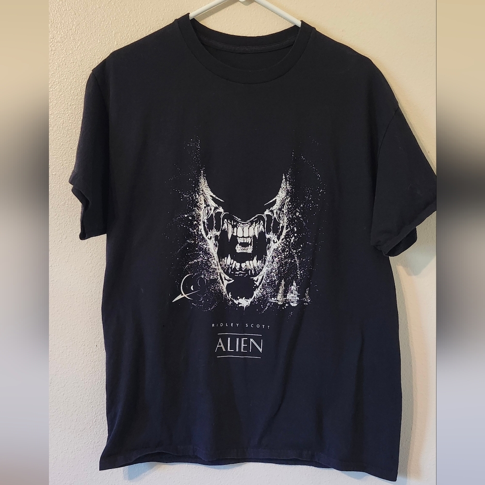 Alien Graphic Black T-Shirt